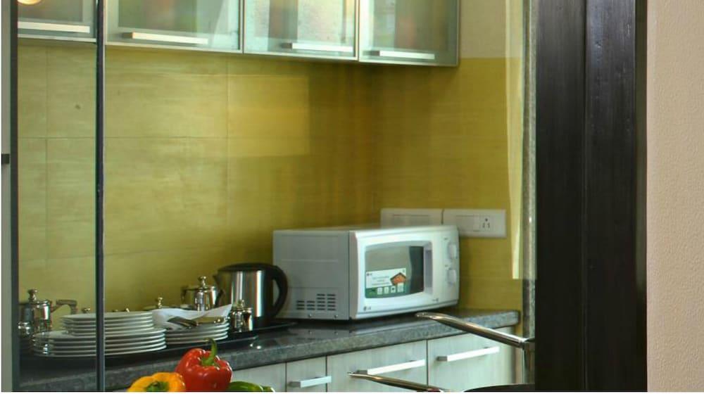 Residency Sarovar Portico Мумбаи Экстерьер фото
