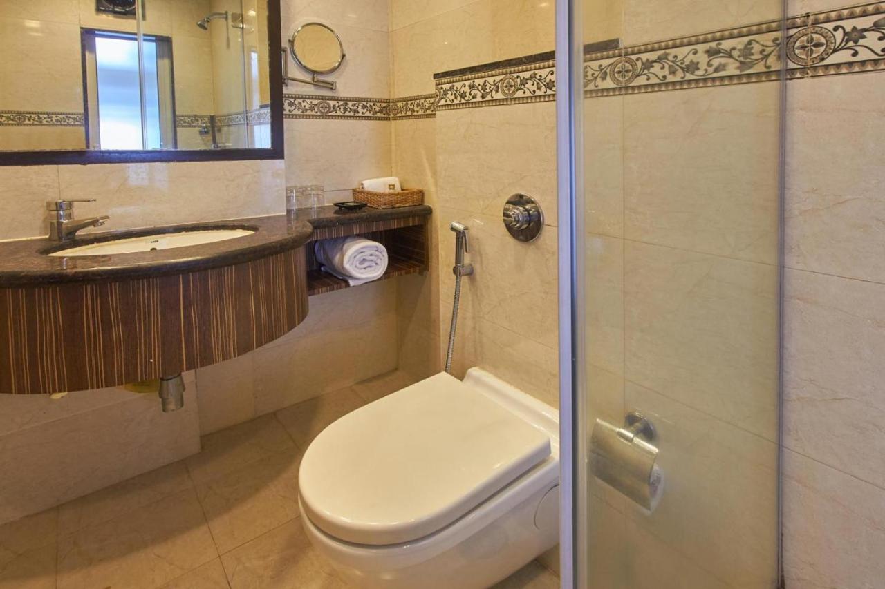Residency Sarovar Portico Мумбаи Экстерьер фото