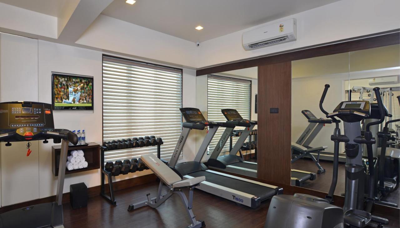 Residency Sarovar Portico Мумбаи Экстерьер фото