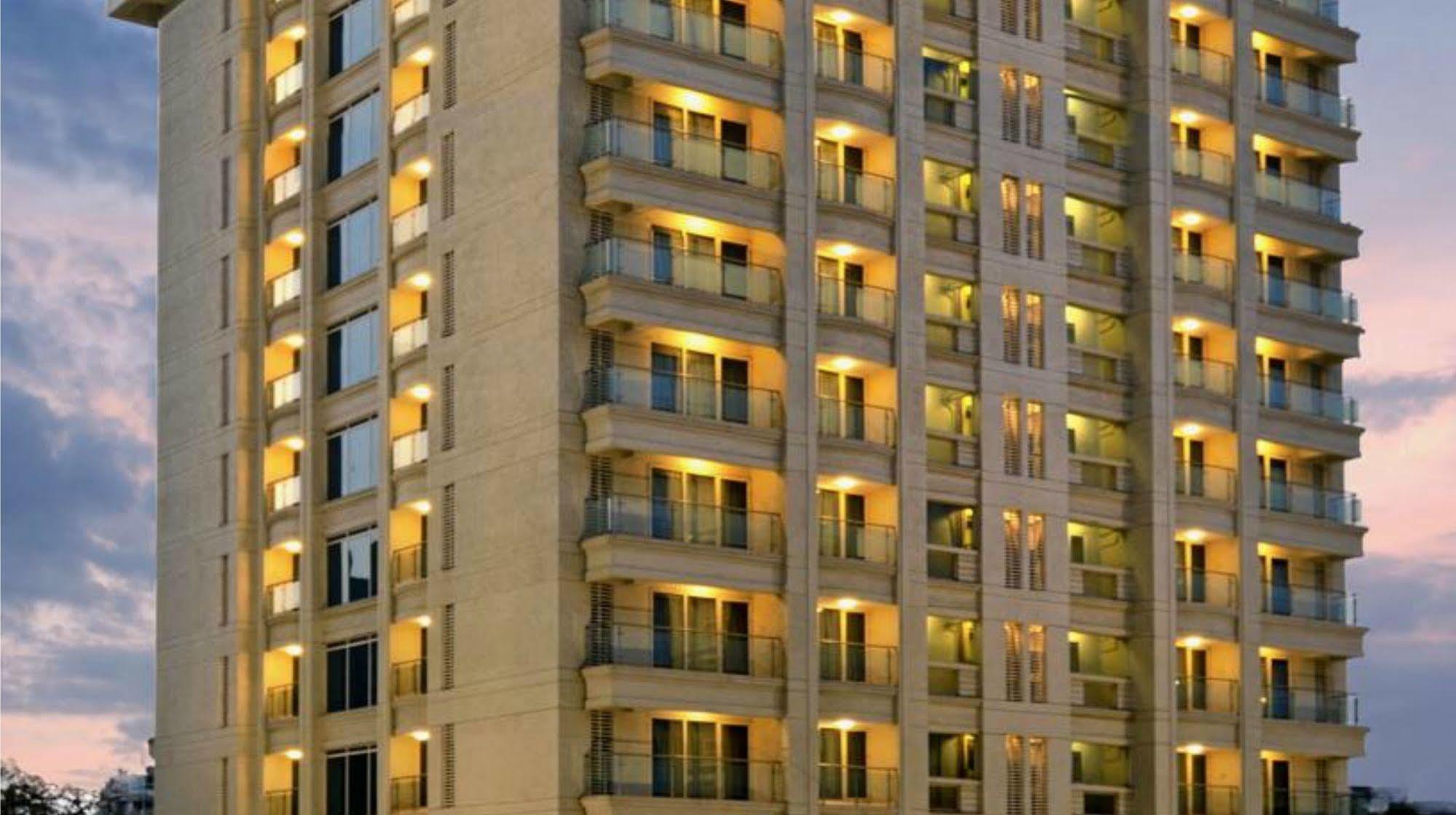 Residency Sarovar Portico Мумбаи Экстерьер фото