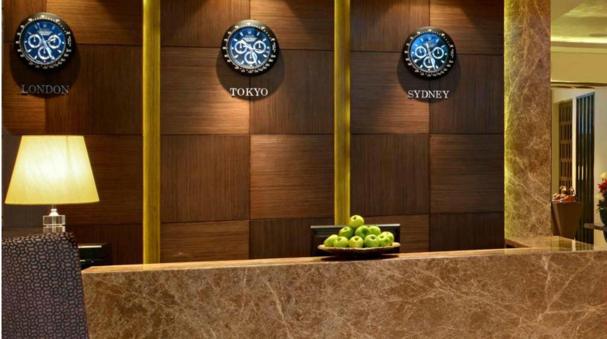 Residency Sarovar Portico Мумбаи Экстерьер фото